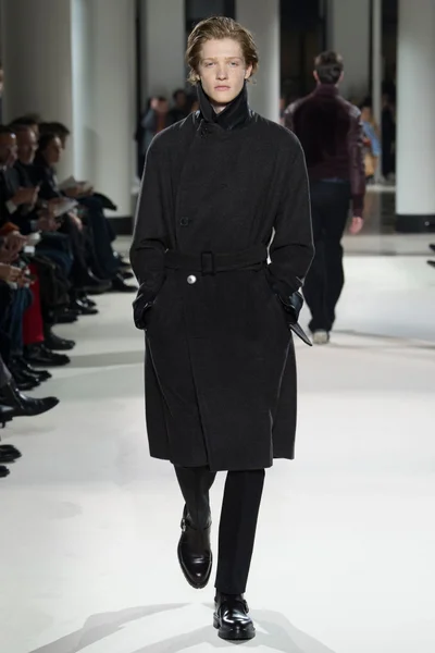Look 1